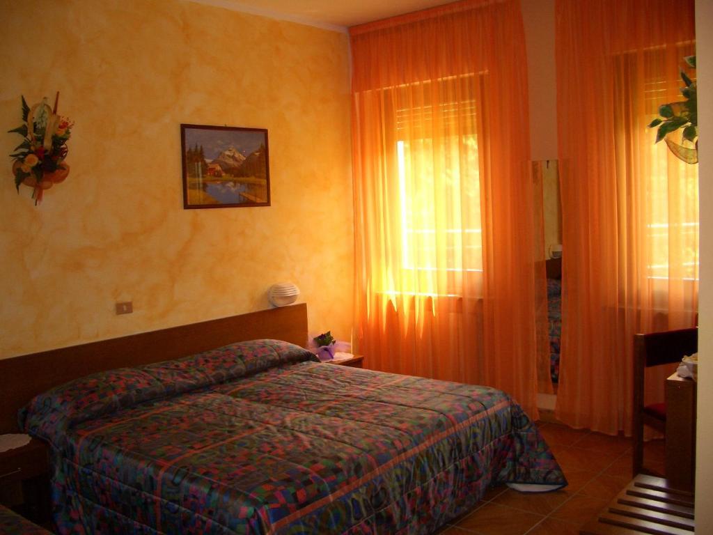 Hotel Sarre Exterior foto